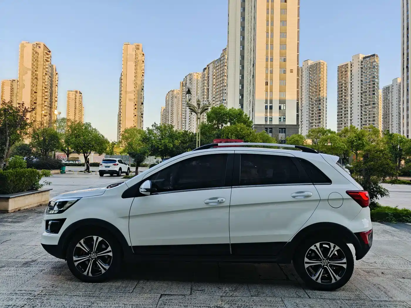 BAIC New Energy EX 2018 2018 EX360 Trend Edition