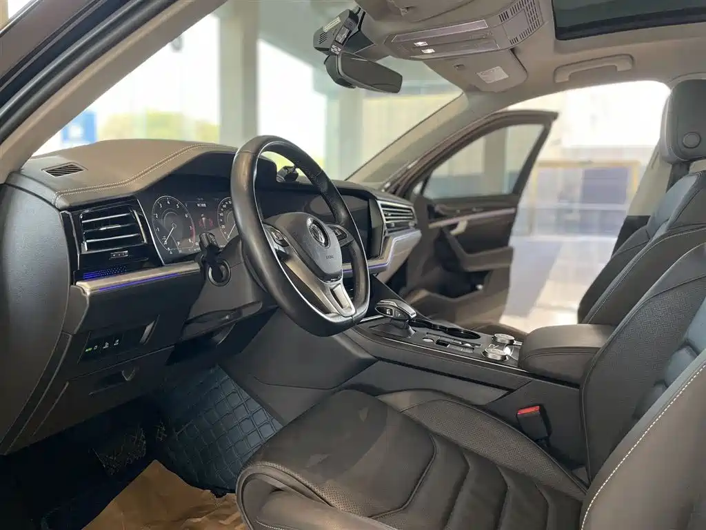 Volkswagen Touareg 2020 3.0TSI Enjoyment Edition China VI фото 4