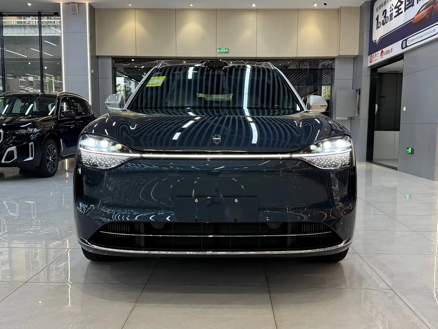 AITO Wenjie AITO M9 2024 Range Extender Ultra 52kWh 6-seater фото 2