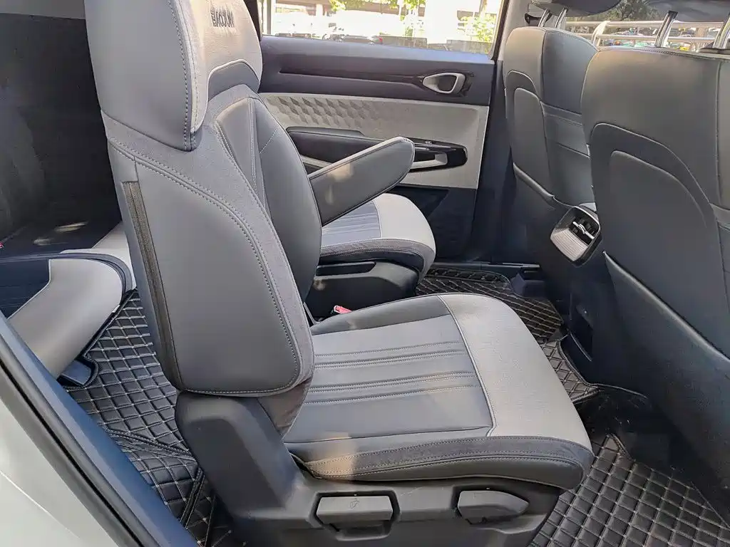 Baojun RM-5 2021 2019 1.5T CVT 24-hour Online Premium 6-seater