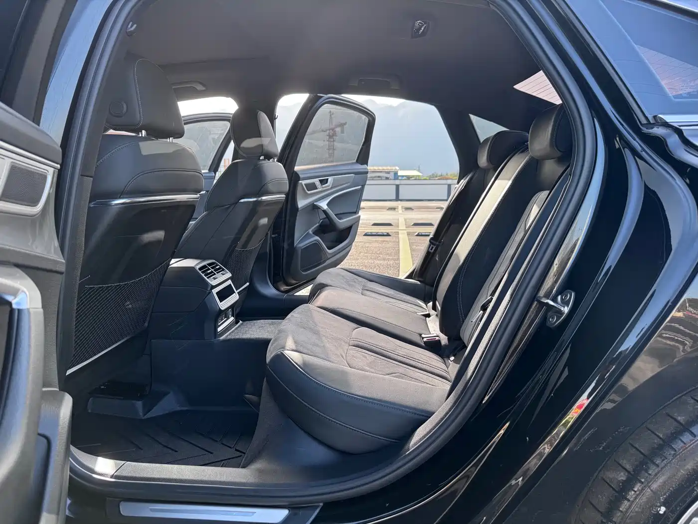 Audi A6L 2023 Facelift 40 TFSI Luxury Elegance фото 8