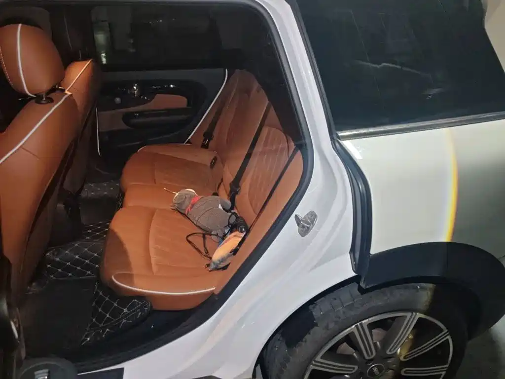 MINI CLUBMAN 2023 2023 Facelift 1.5T COOPER Connoisseur