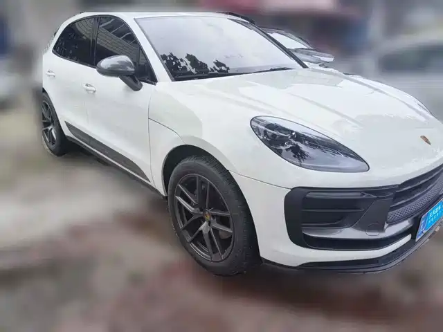 Porsche Macan 2022 Macan T 2.0T — фото 3