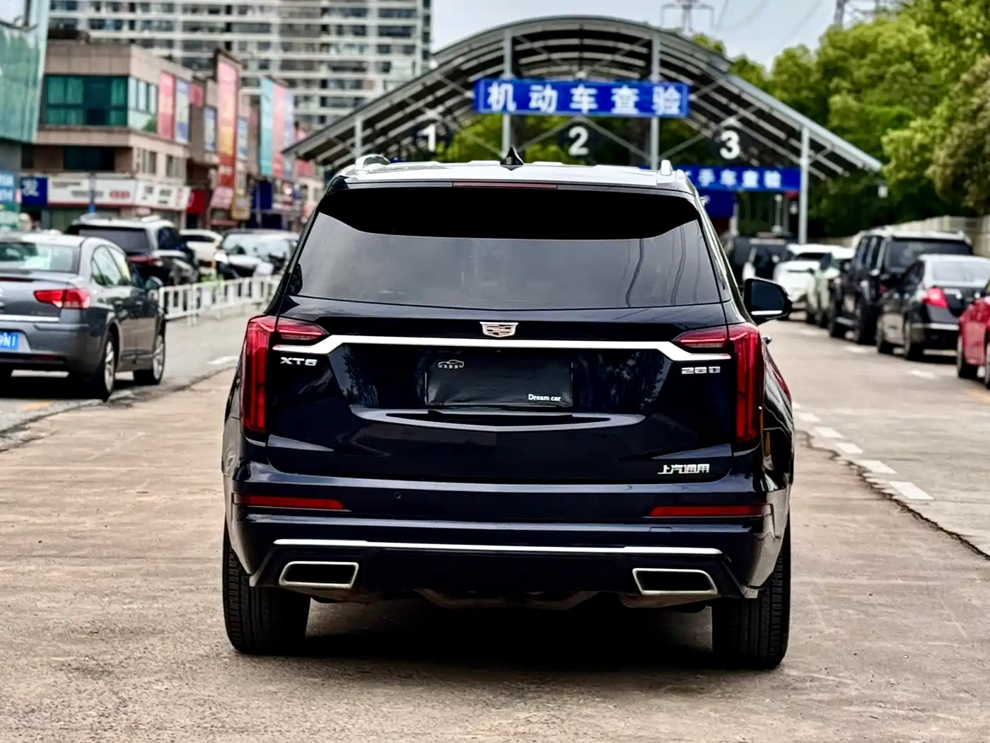 CADILLAC XT6
