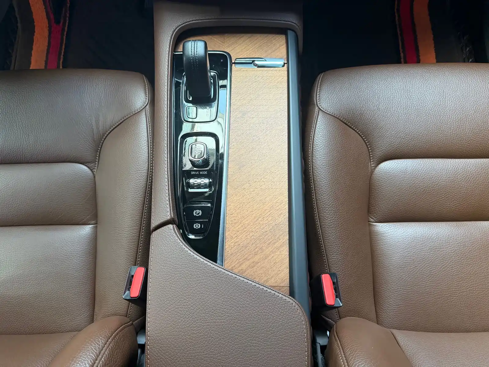 Photo 10 - Volvo XC90