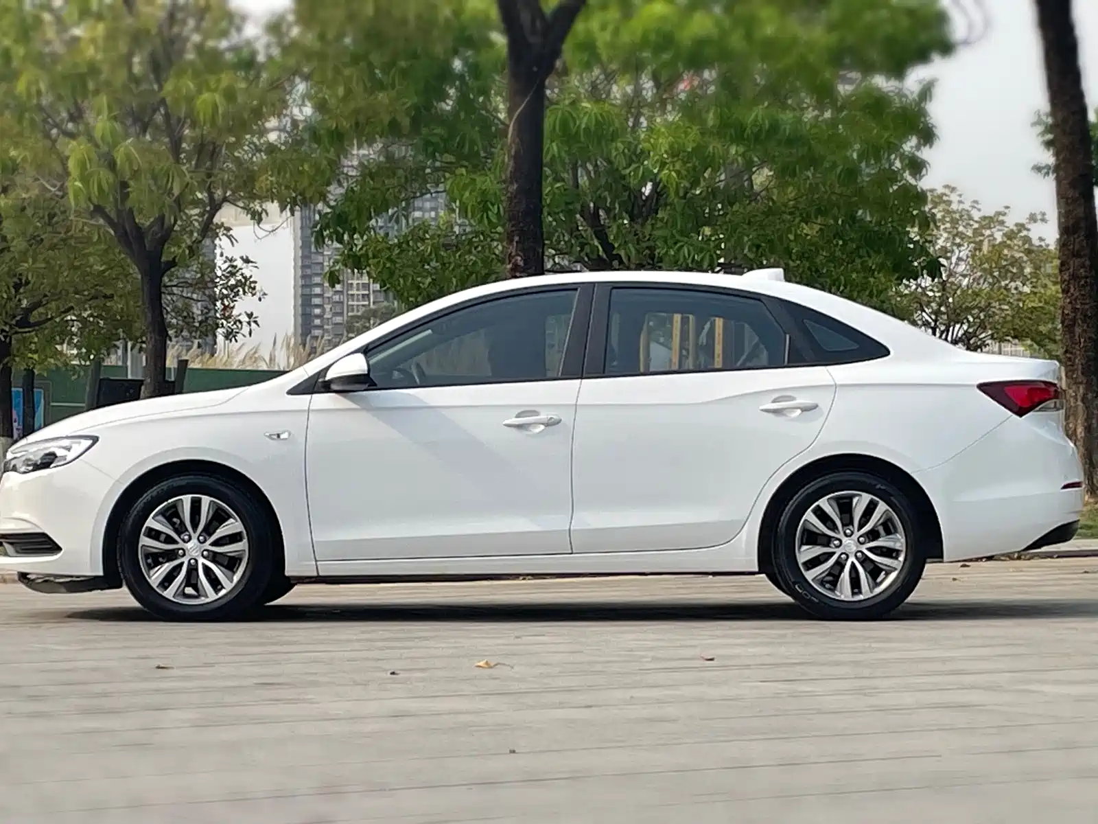 Фото 5 - Buick Excelle