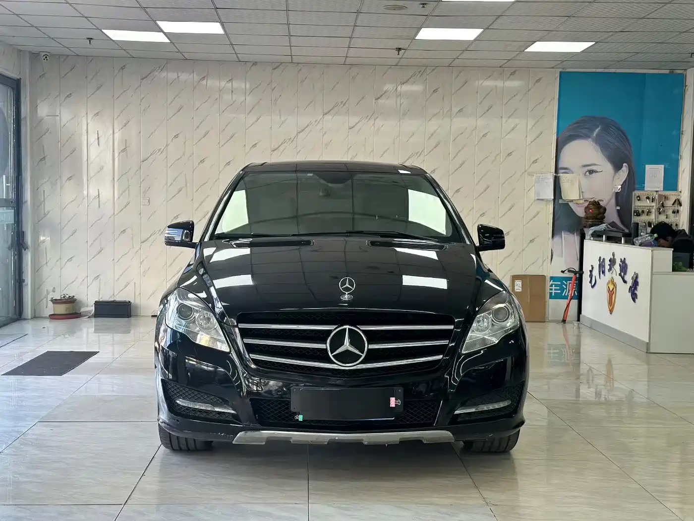 Mercedes-Benz R-Class 2015 R 320 4MATIC Luxury фото 2