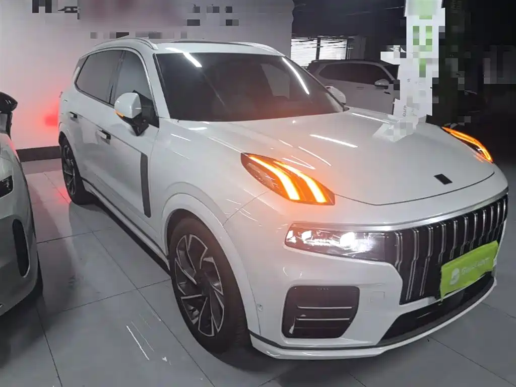 Lynk & Co 09 EM-P 2021 2.0T PHEV Ultra 6-seater фото 4