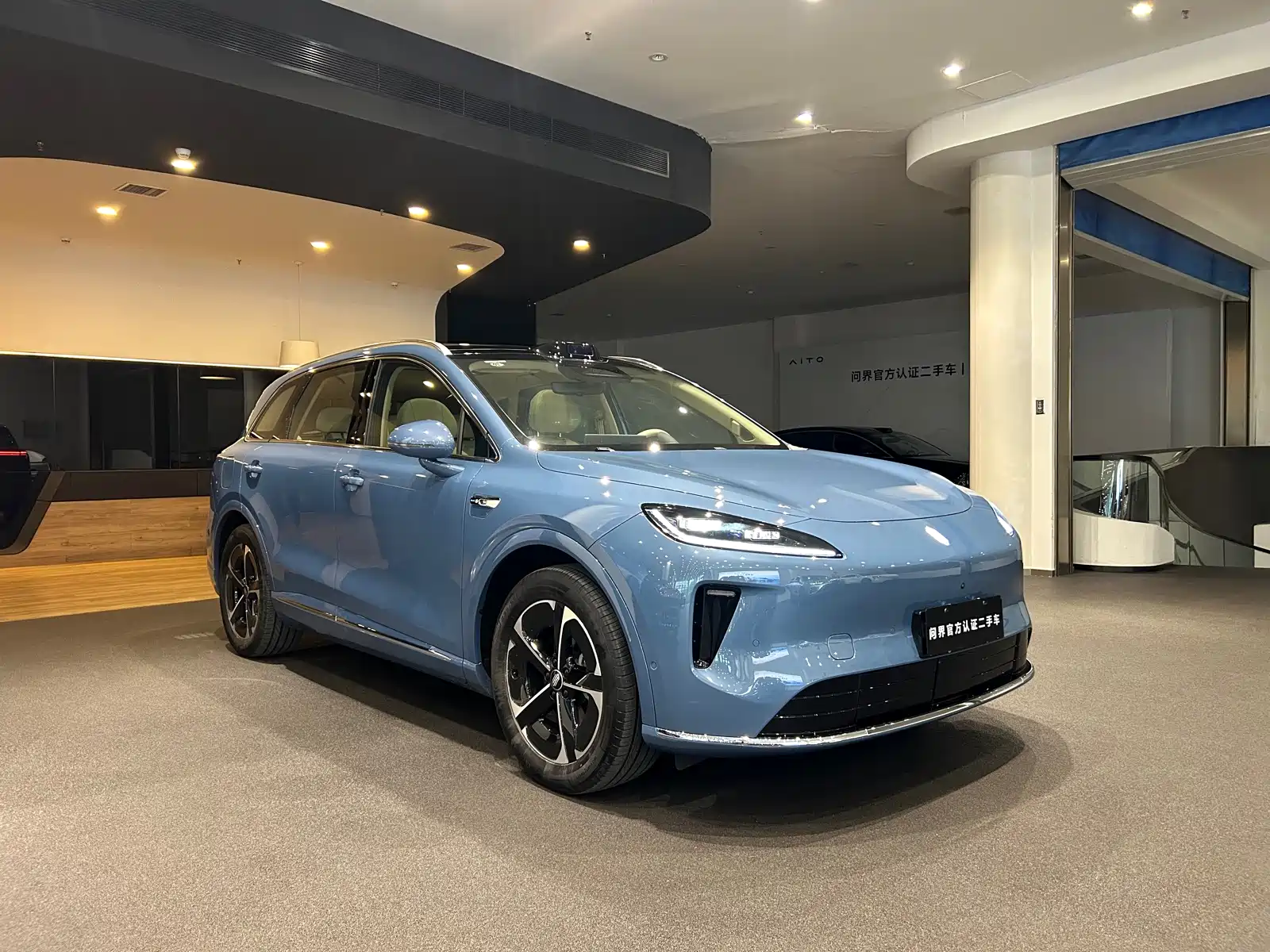 Фото 3 - Shangjie SUV