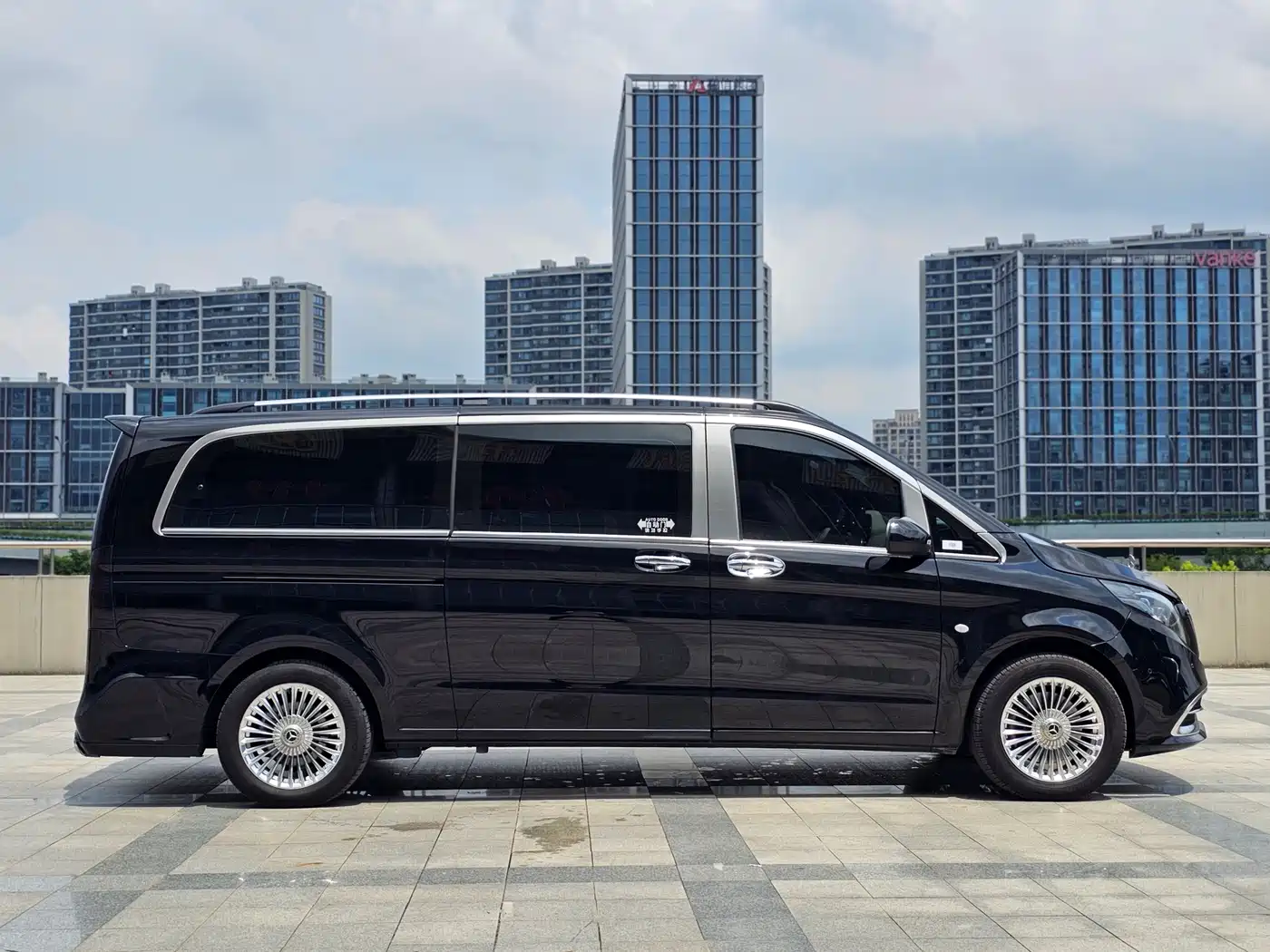 Mercedes-Benz Vito 2021 2.0T Business Edition 7-seater фото 4