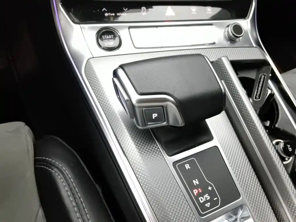 Audi A6L 2024 45 TFSI Premium Dynamic фото 10
