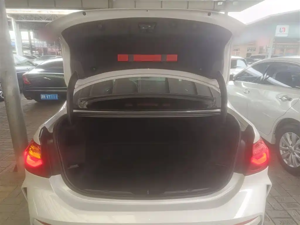 BMW 1 Series 2021 Facelift 120i M Sport Shadow Edition фото 19