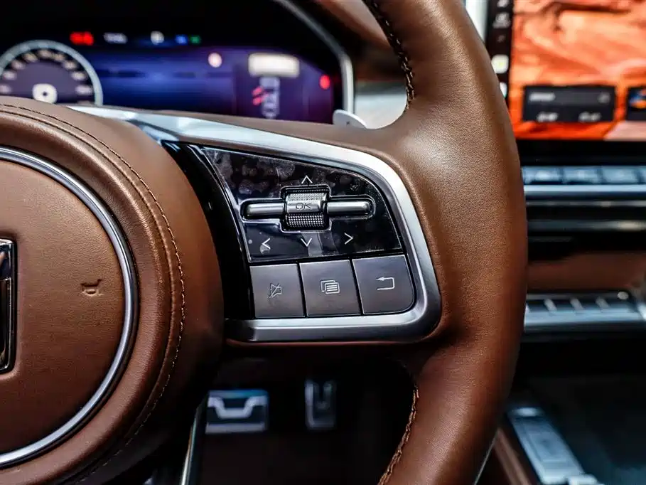 TANK TANK 700 NEW ENERGY