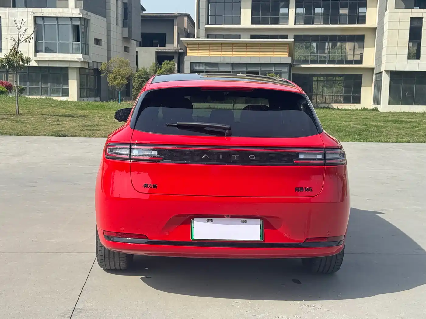 AITO Wenjie AITO M5 2025 Extended Range Ultra AWD фото 5