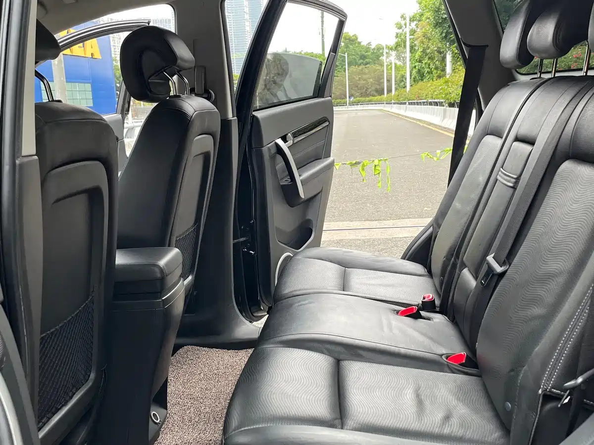 Chevrolet Captiva 2014 2.4L 4WD Flagship 7-seater фото 6