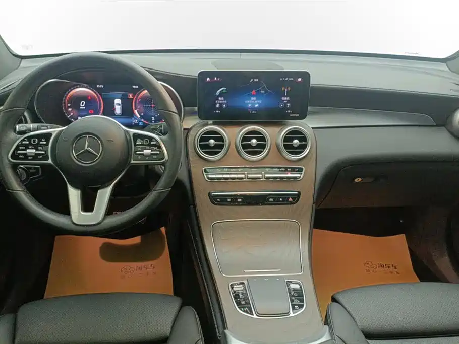 Mercedes-Benz GLC 2020 Facelift GLC 260 L 4MATIC Luxury фото 12