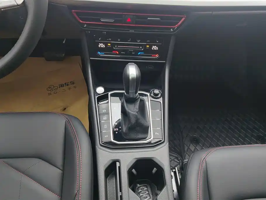 Volkswagen Lavida 2023 Model 300TSI DSG Starlight Leading Edition фото 16
