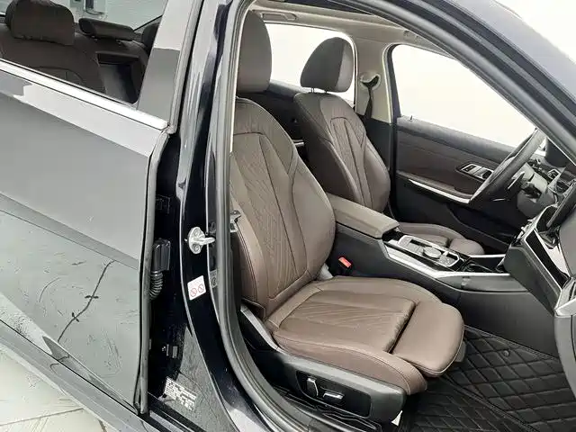 BMW 3 Series 2023 320Li M Sport Package фото 16