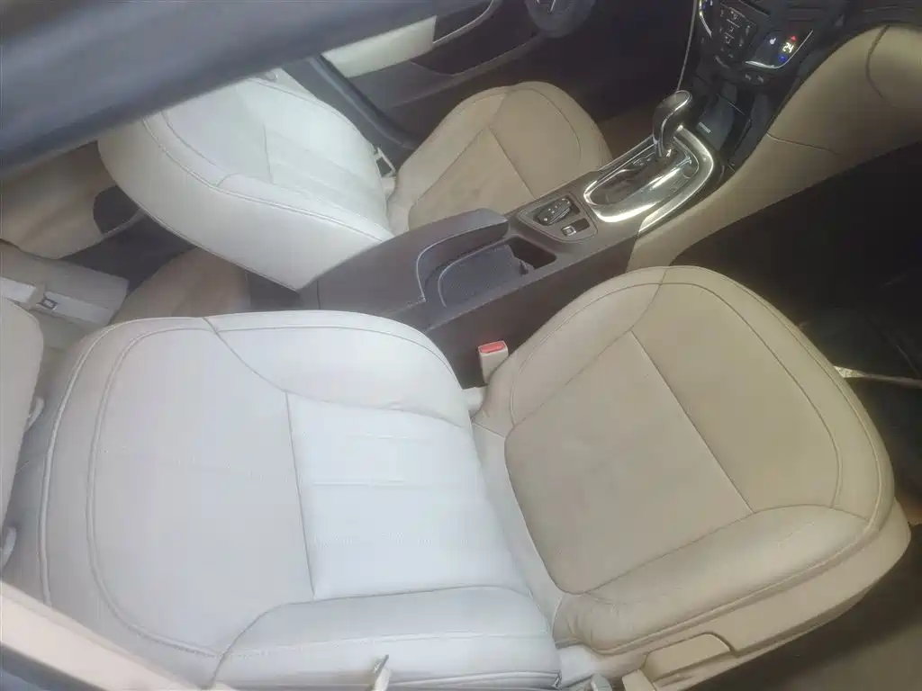 Buick Regal 2015 2.0L Elite Fashion Model фото 20