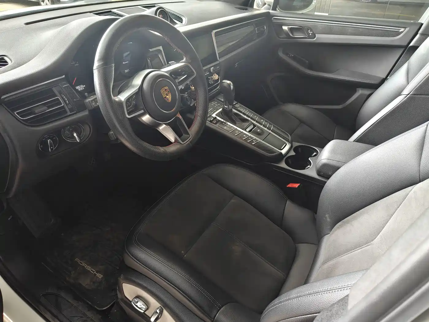 Porsche Macan 2021 Macan 2.0T фото 4