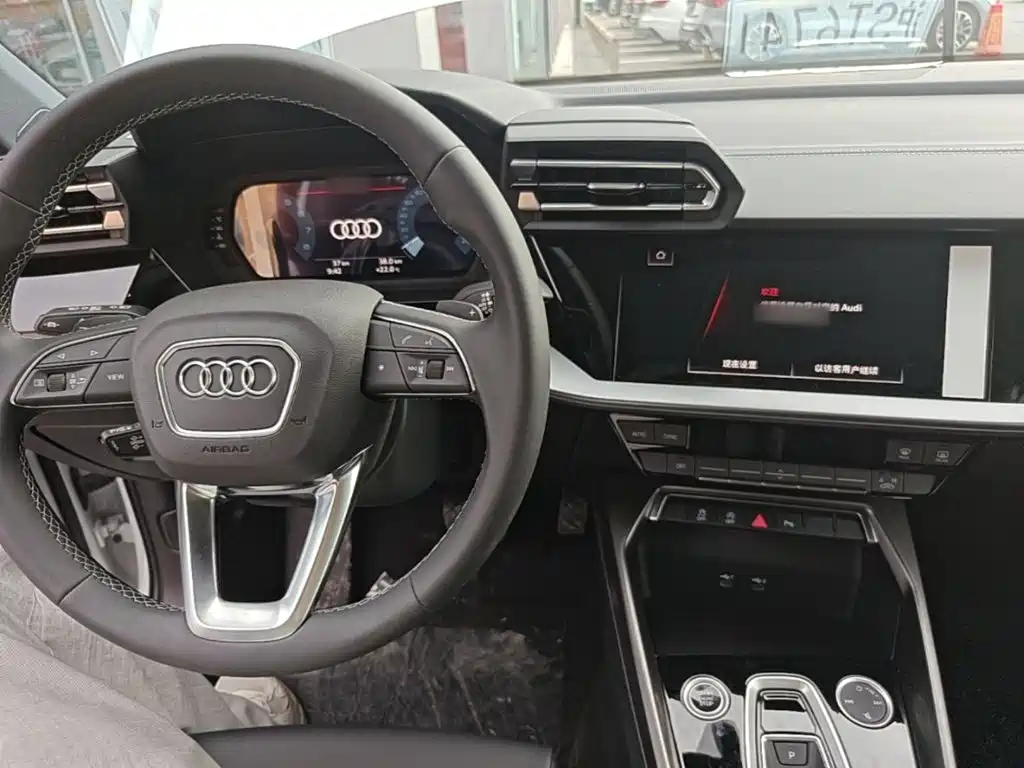 Audi A3 2026 2025 Facelift Sportback 35TFSI Flying Spur Premium