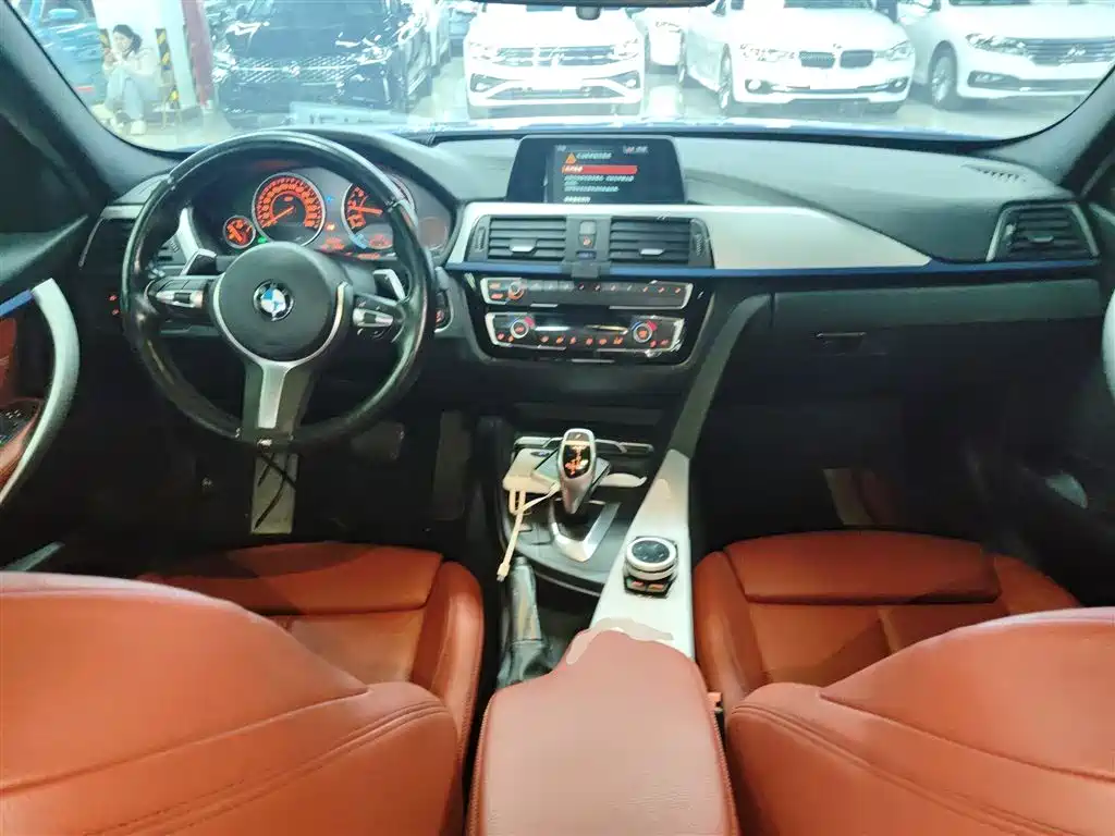 BMW 3 Series 2019 320i M Sport Package фото 10