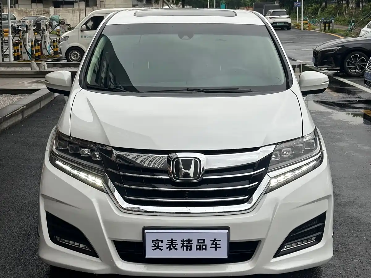 Honda Elysion 2016 2.4L Ultimate Edition фото 2