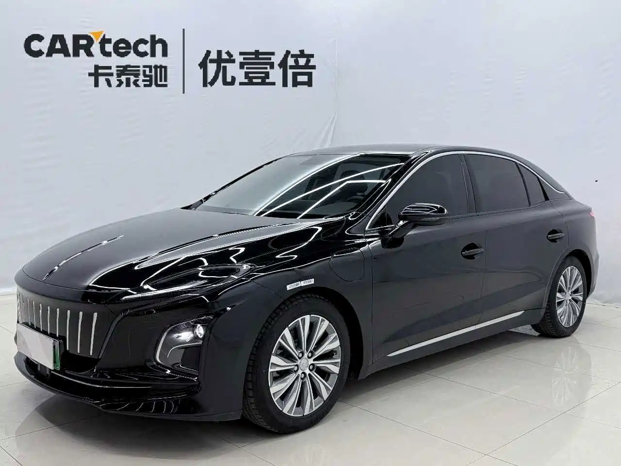 Hongqi E-QM5 2024