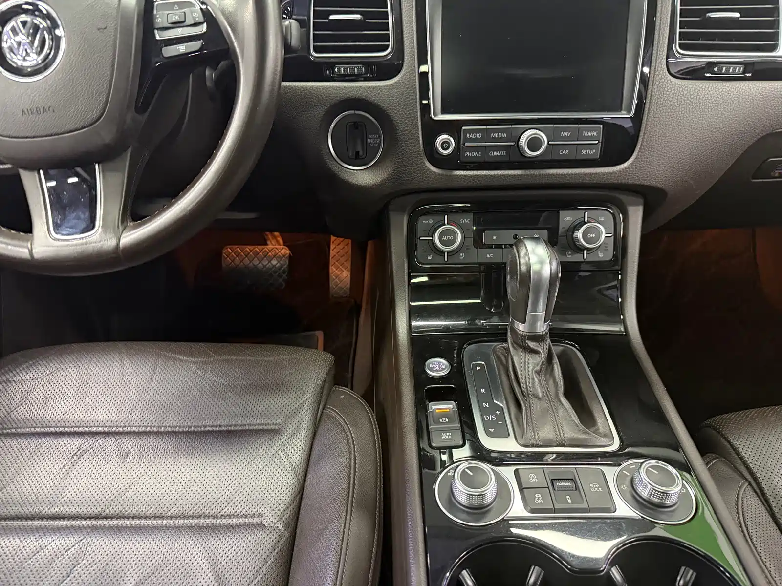 Фото 7 - Volkswagen Touareg