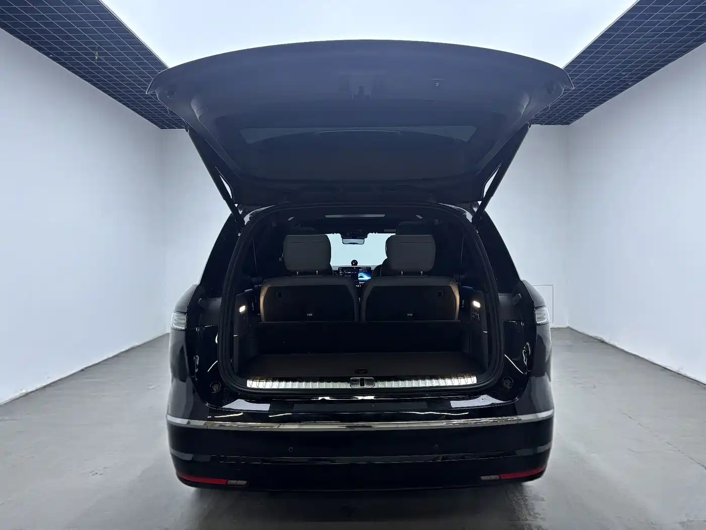 NIO ES8 2026 2025 Model 6-Seat Executive Luxury Edition