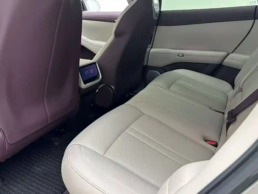 XIAOMI CAR XIAOMI YU7