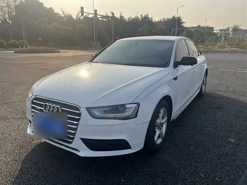 Audi A4L 2015 35 TFSI Auto Standard
