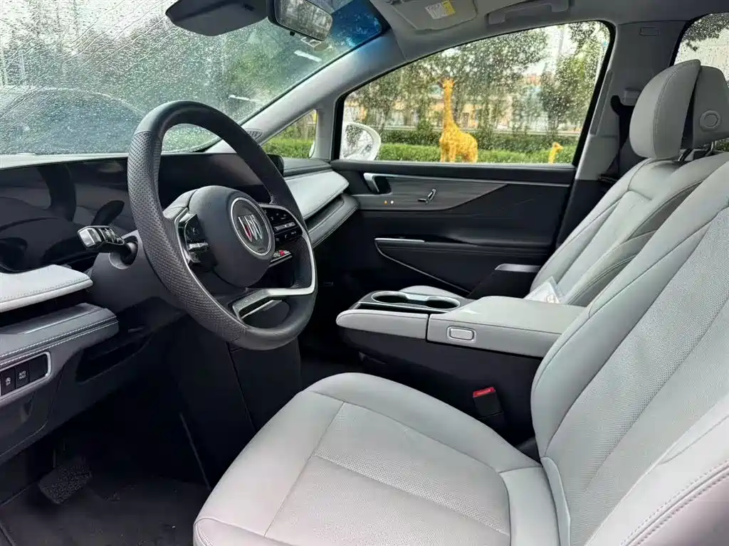 BUICK GL8 NEW ENERGY