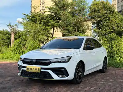 Roewe i5
