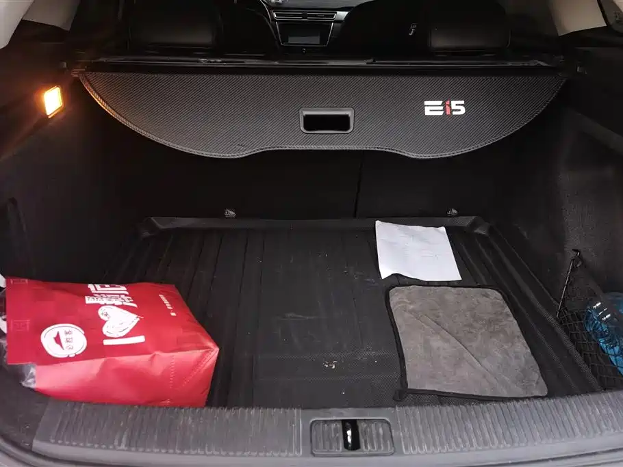 ROEWE EI5