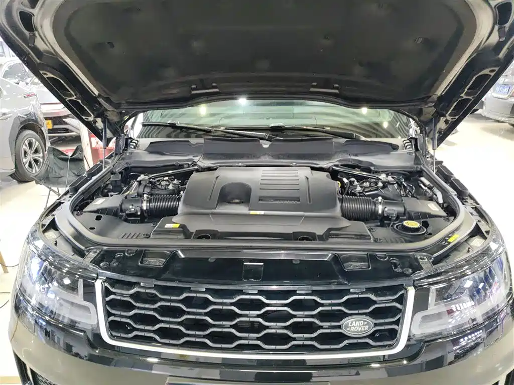 Land Rover Range Rover Sport 2021 3.0 L6 SE фото 20