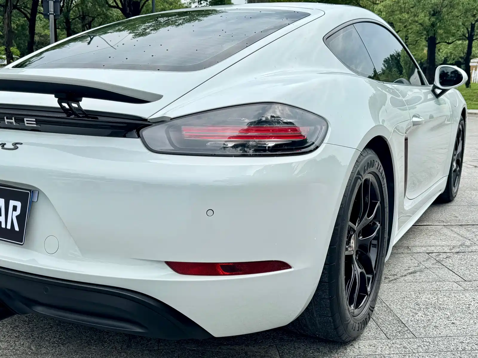 Photo 20 - Porsche 718
