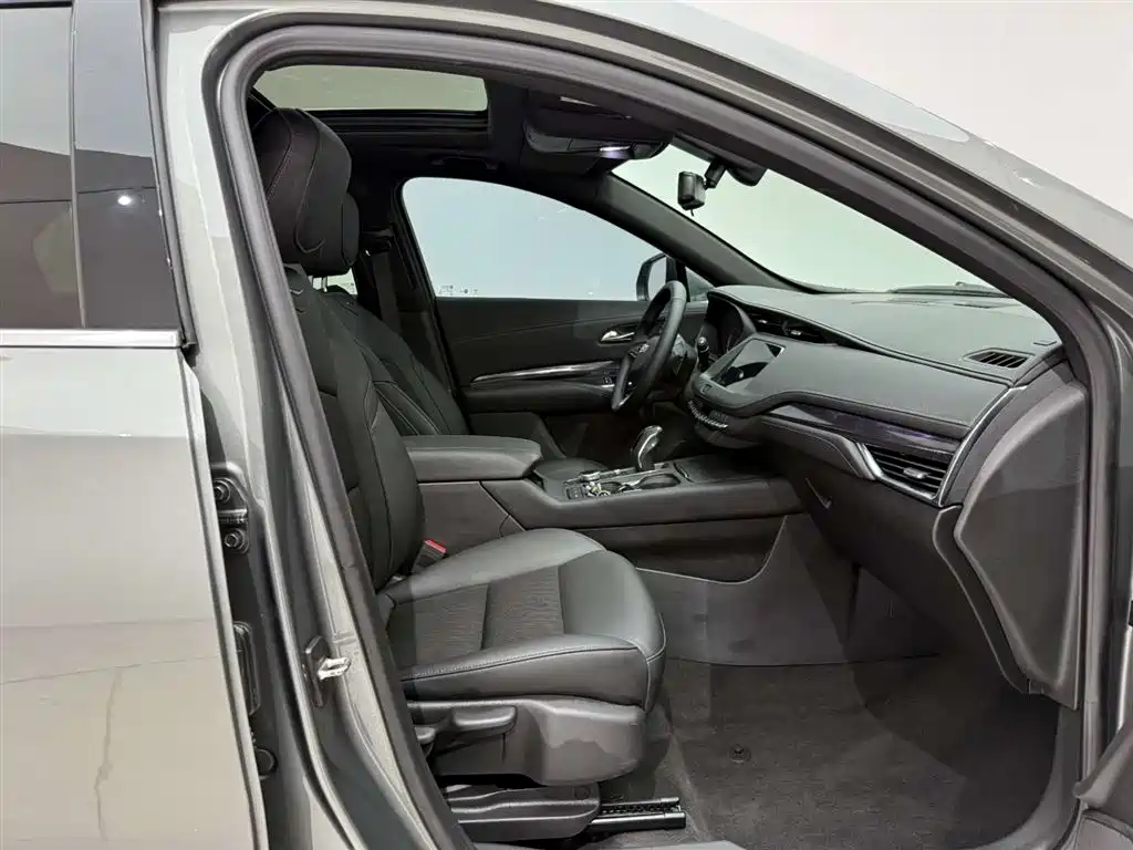 Cadillac XT4 2018 Model 28T 2WD Technology фото 19