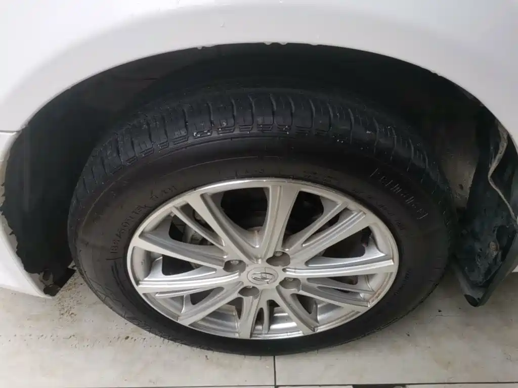 Soueast V3 Lingyue 2014 2014 1.5L Manual People's Edition