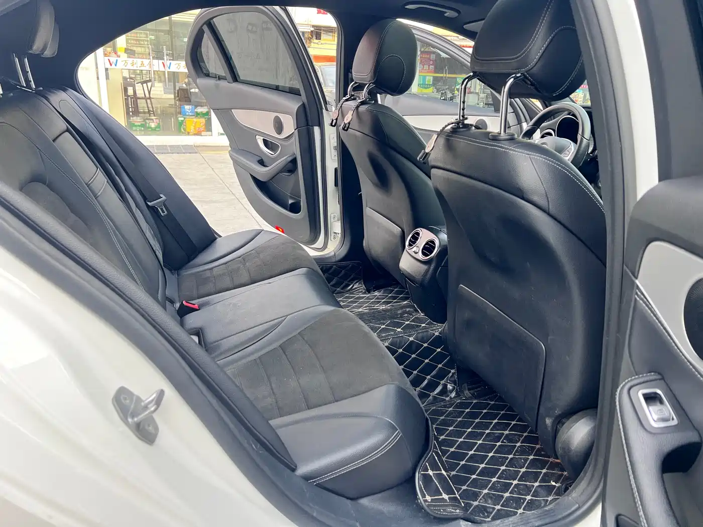 Mercedes-Benz C-Class 2017 C 200 Sport фото 9