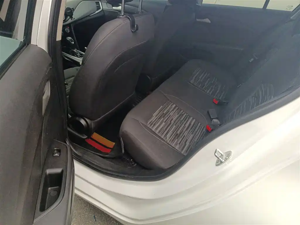 Chevrolet Cavalier 2016 1.5L Automatic Enjoyment Edition фото 17