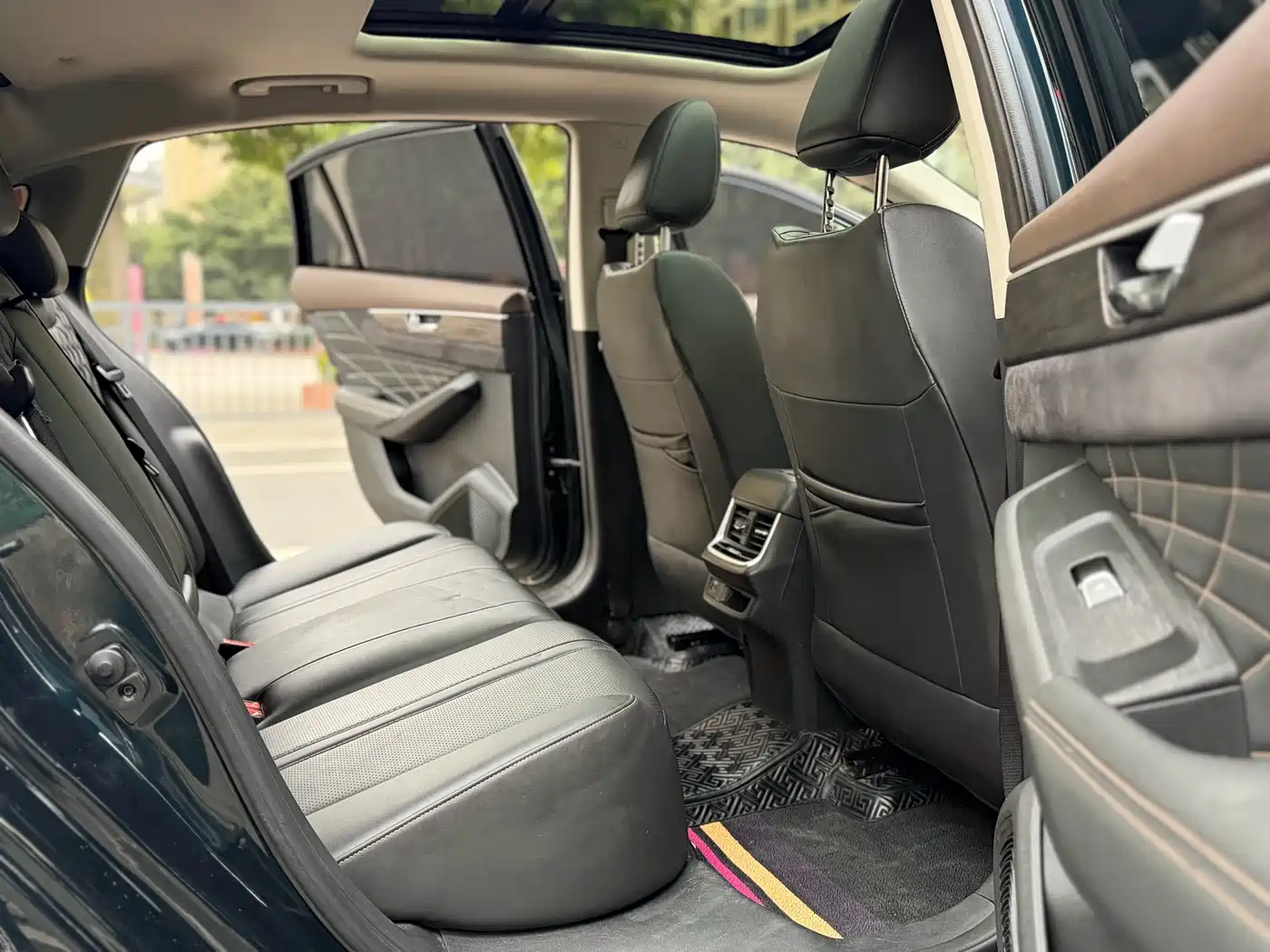 DONGFENG YI HYUN MAX