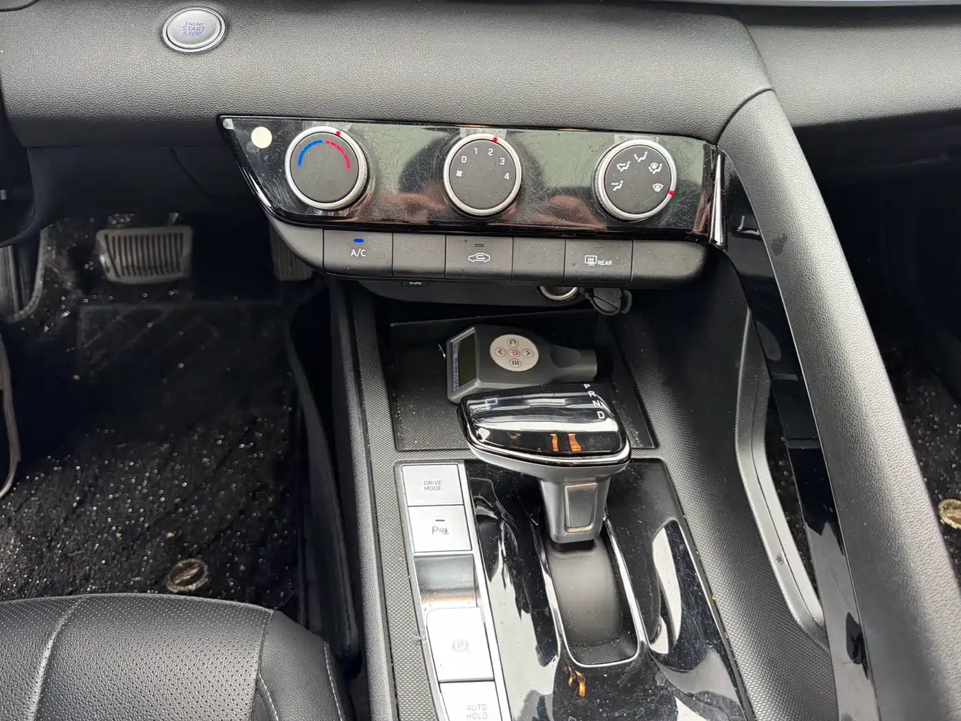 Hyundai Elantra 2023 1.5L CVT GLX Elite Edition фото 8