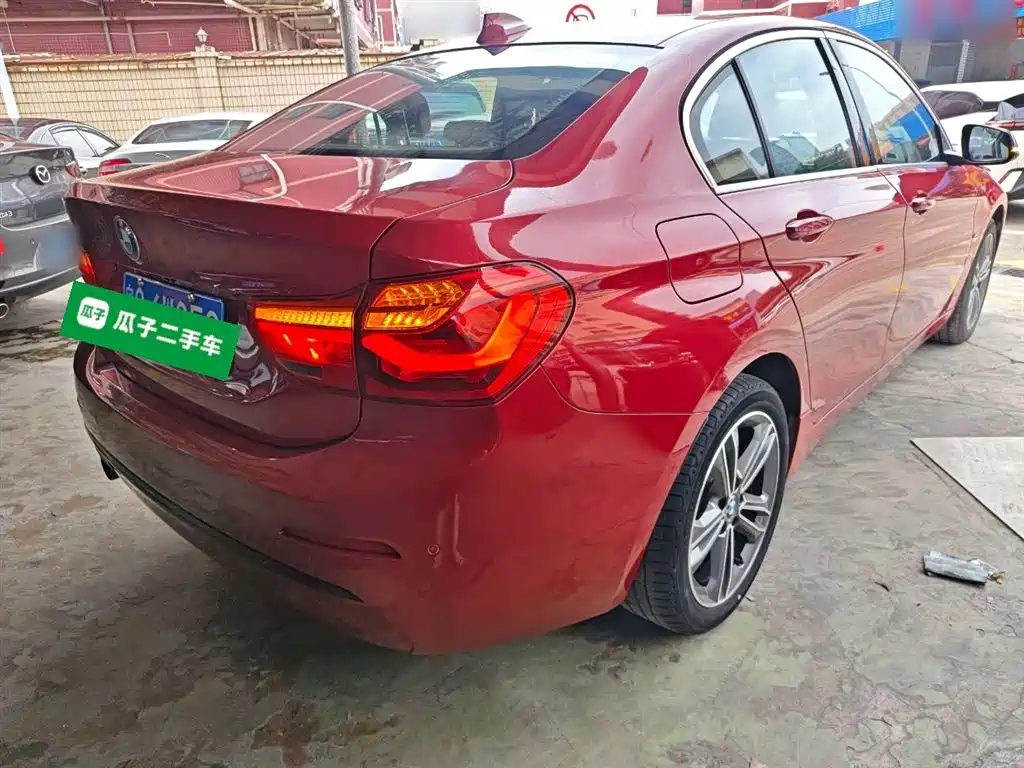 BMW 1 Series 2017 118i Sport фото 7