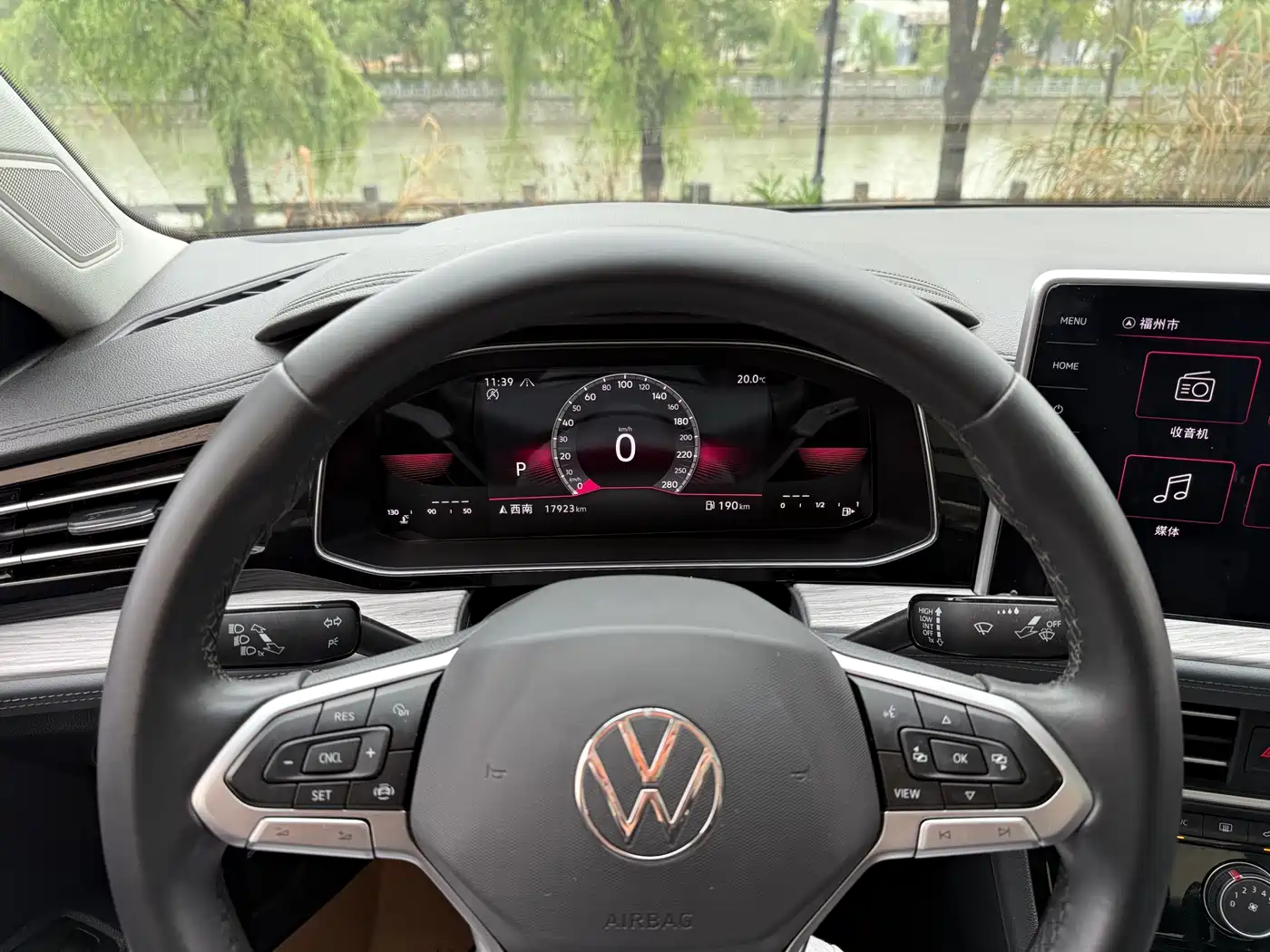 Volkswagen Sagitar 2023 300TSI DSG Surpassing Edition фото 14