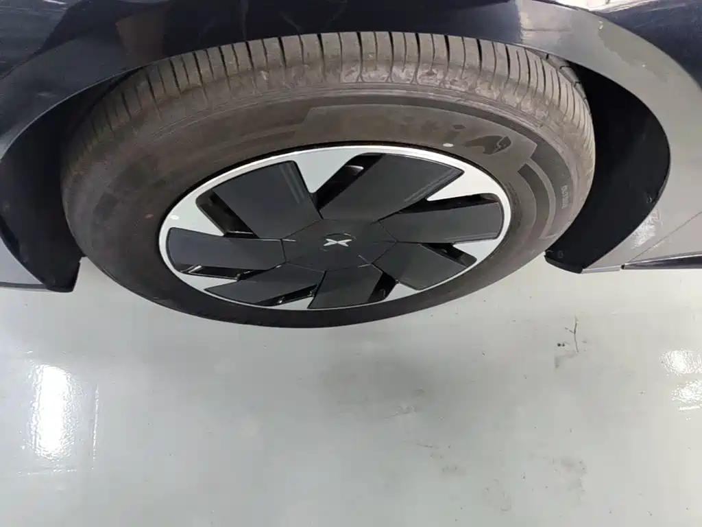 Фото 23 - XPeng P7+