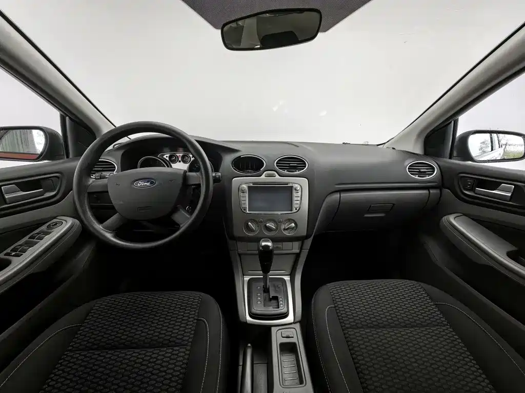 Фото 5 - Ford Focus