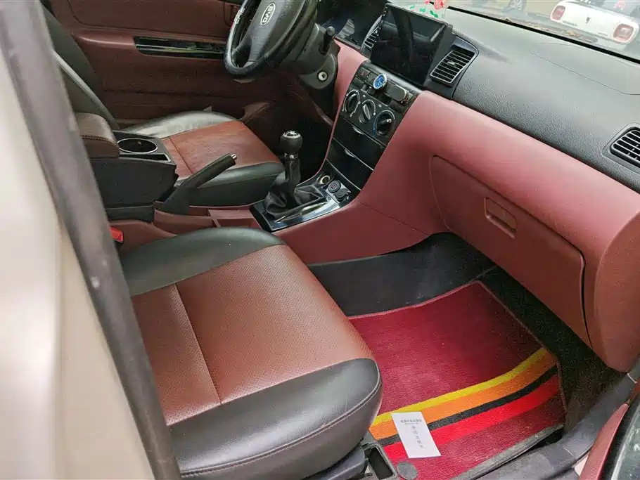 BYD F3 2012 Energy-saving Edition 1.5L Manual Comfort фото 8