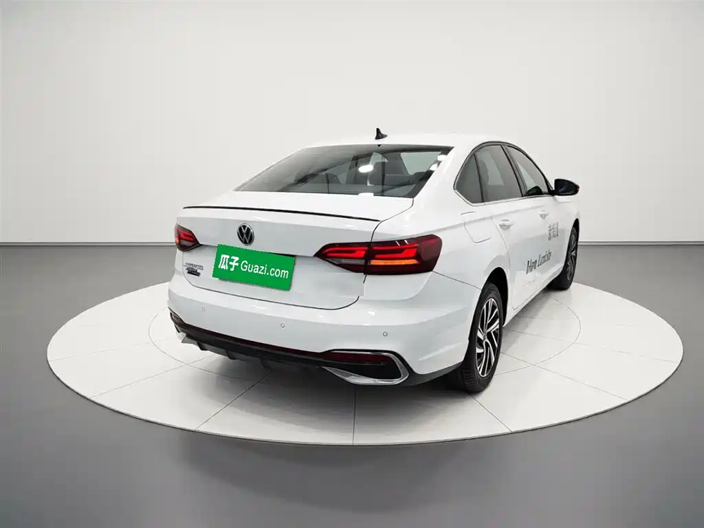 Volkswagen Lavida 2024 Model 300TSI DSG Starlight Leading Edition фото 7