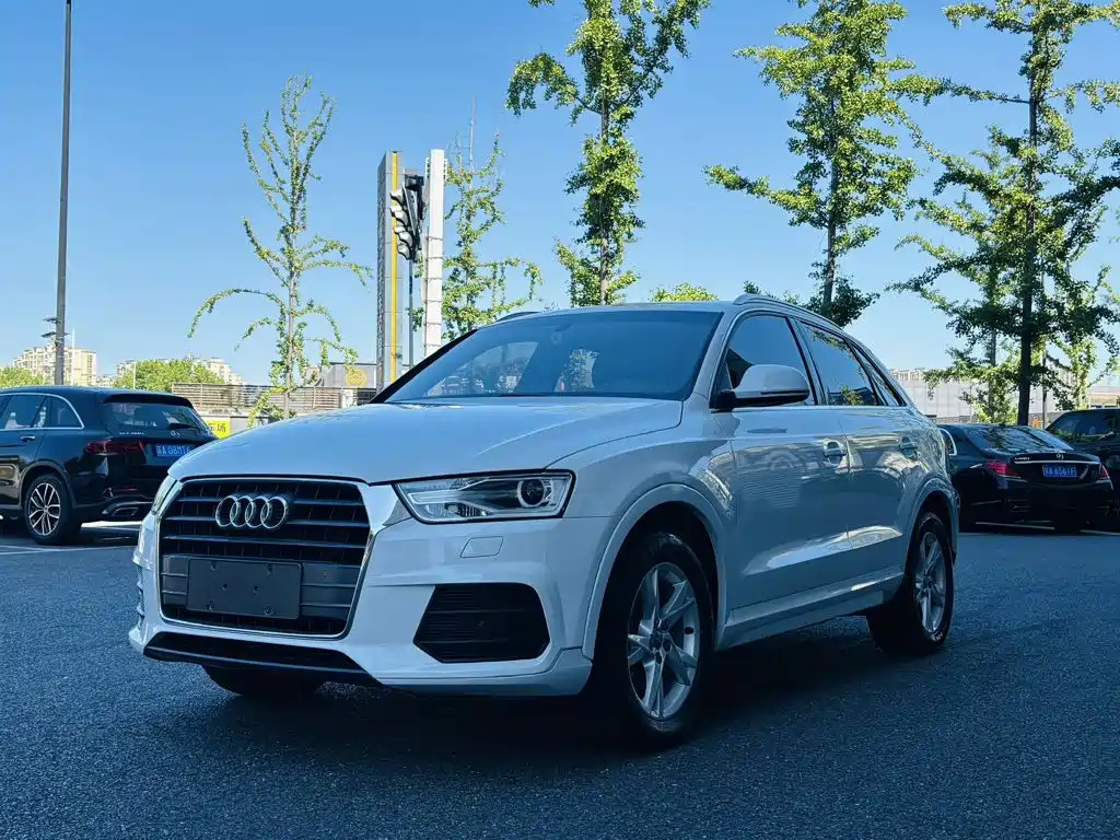 Фото 1 - Audi Q3